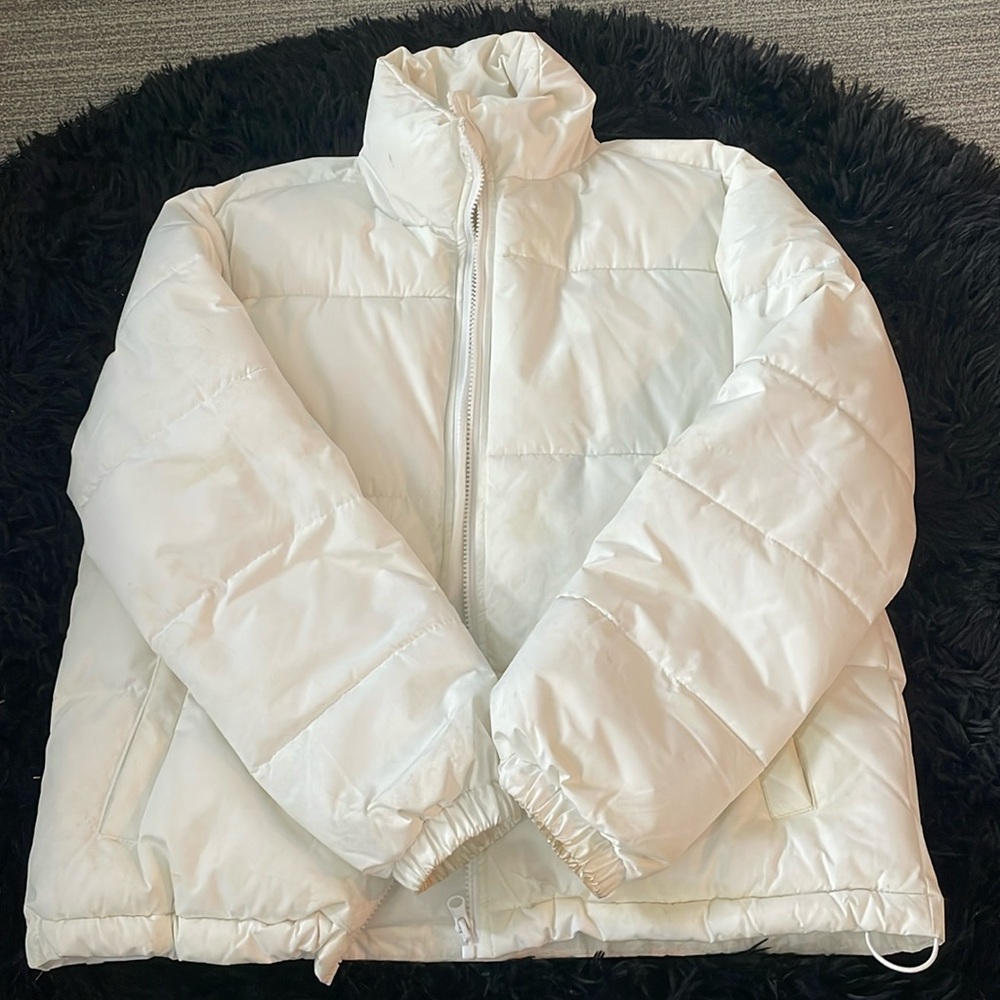 White puffer jacket